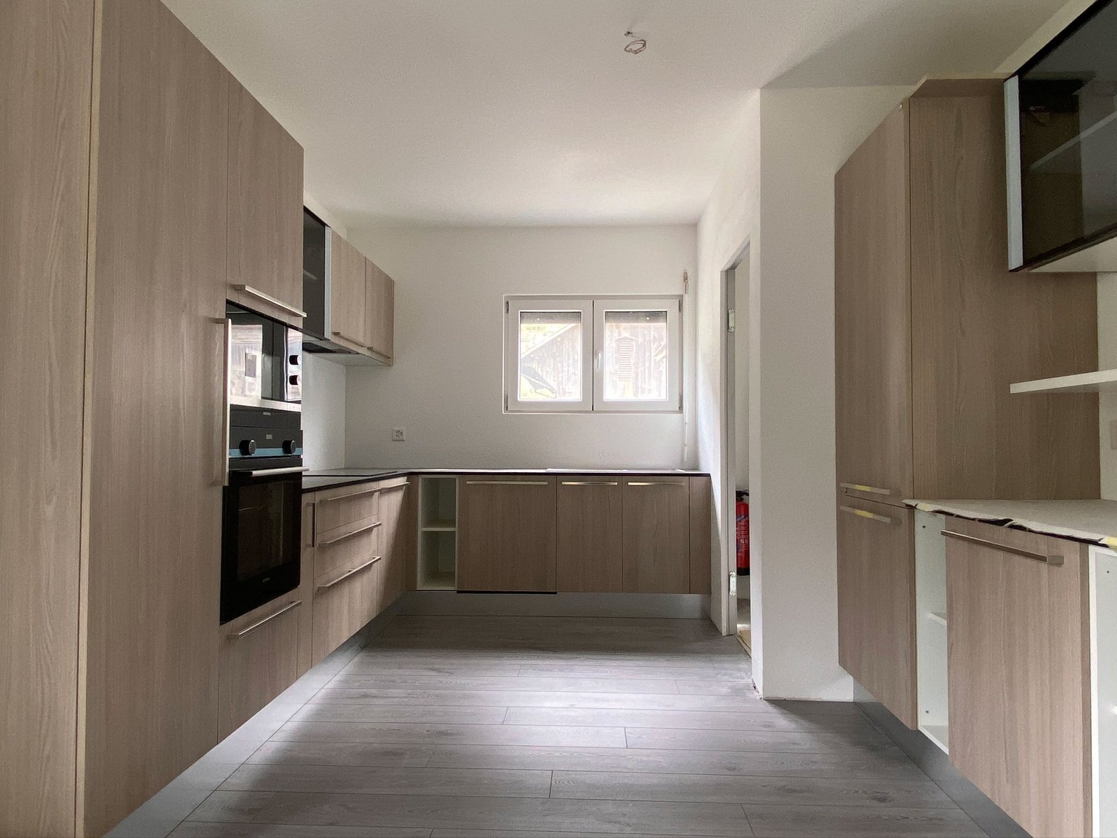 Cuisine sur mesure livrée à Charrat